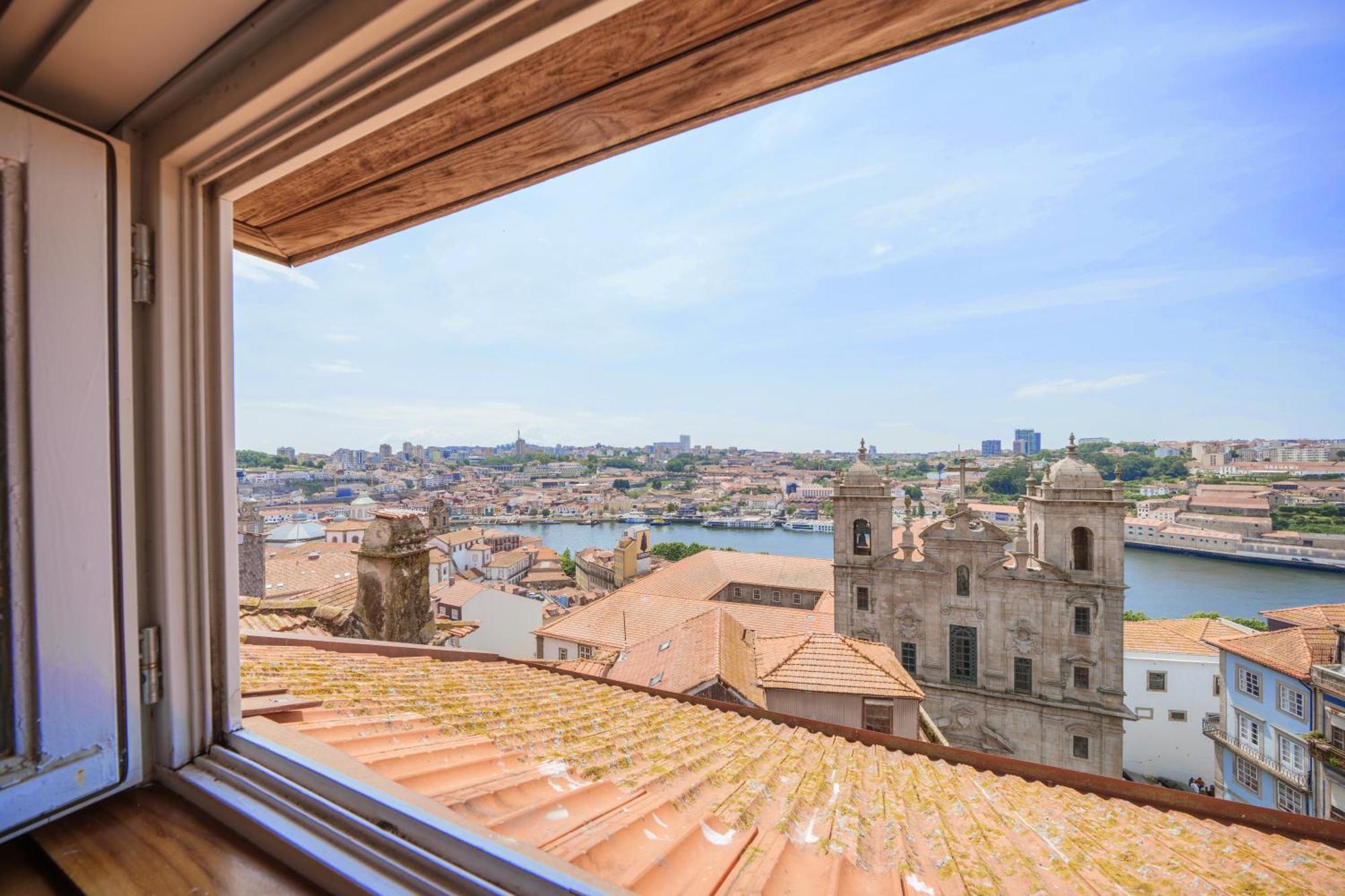 Shining View Apartment *