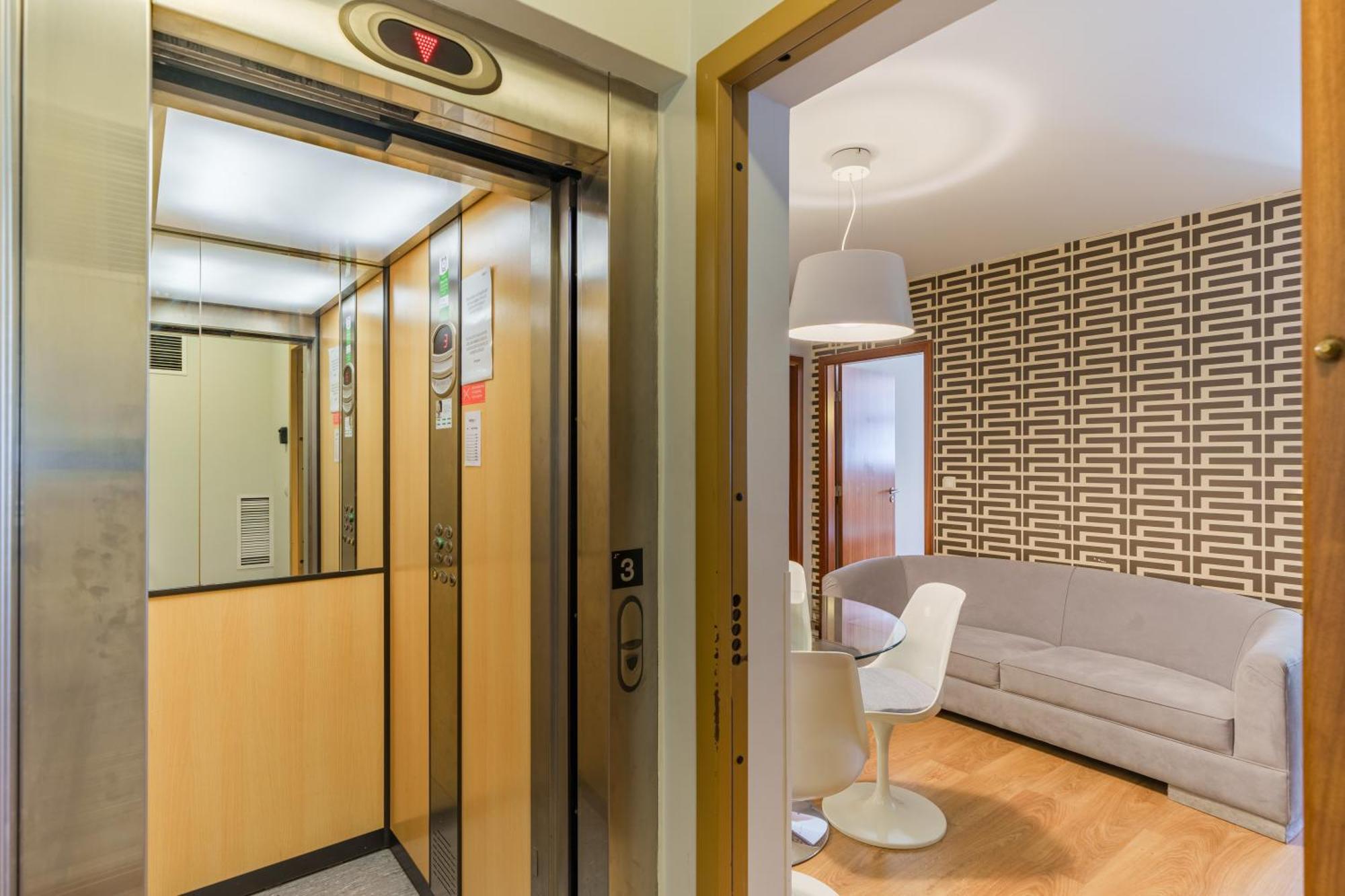 Shining View Apartment *
