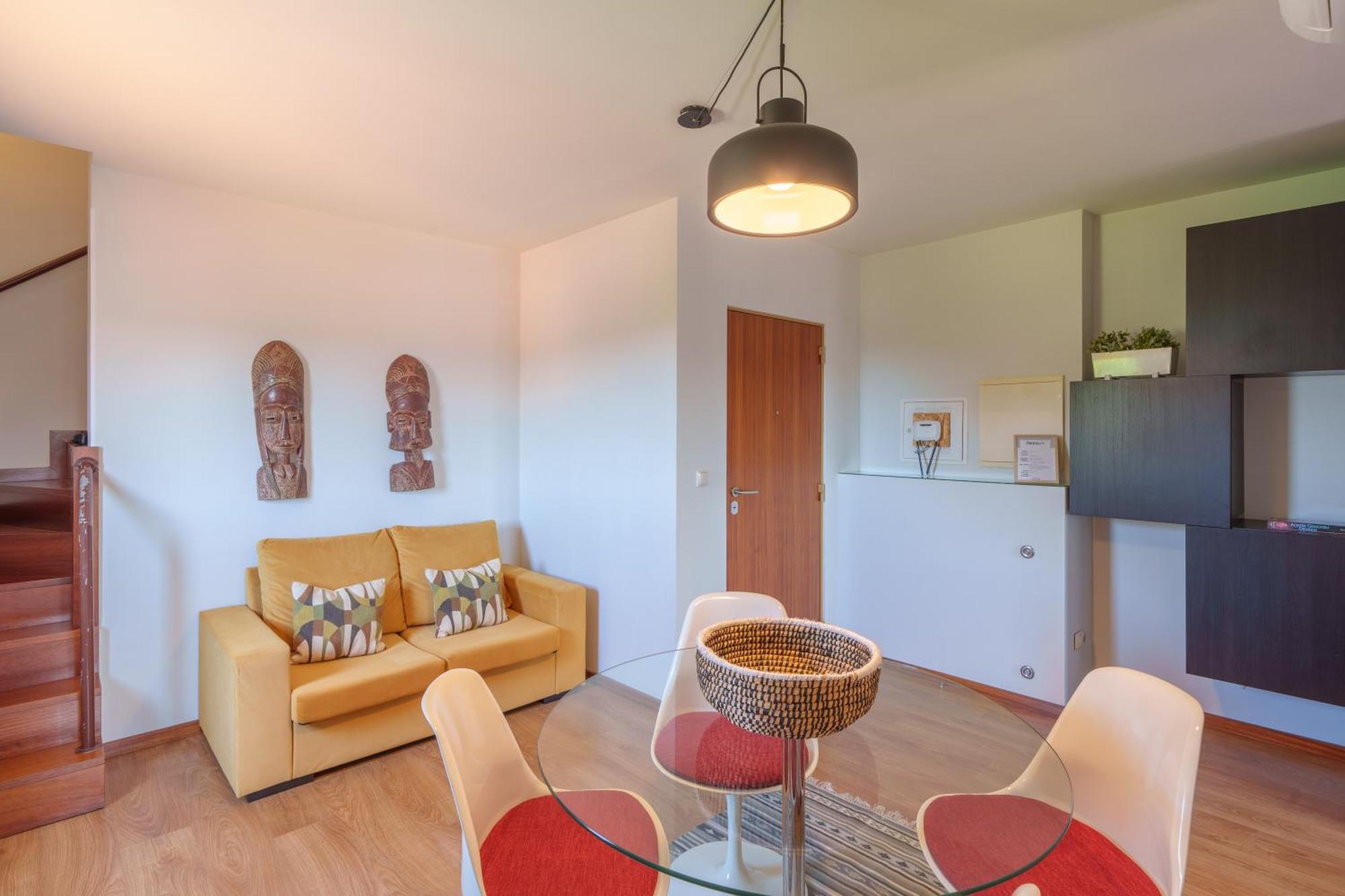 Shining View Apartments *